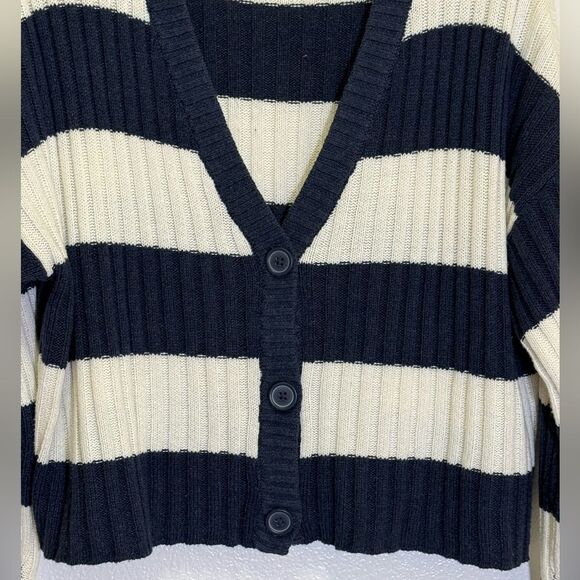 American Eagle - B-Neck Cropped Navy/BeigeStriped Cardigan Sweater - size L - Picture 6 of 6
